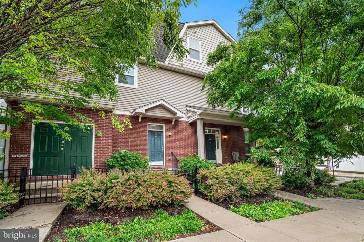 Photo of 1205 Green Street 101