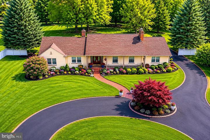 Photo of 1508 Sweet Briar Road
