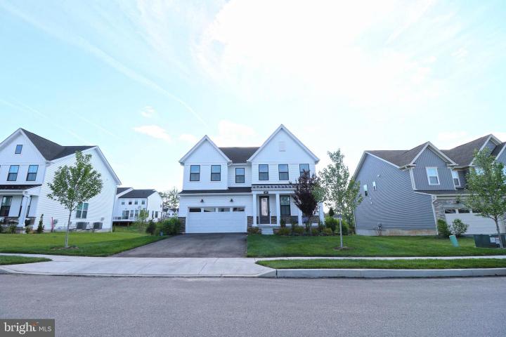 Photo of 405 Chestnut Way