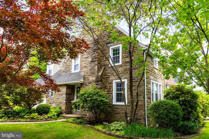 Photo of 1405 Edge Hill Road, Abington PA