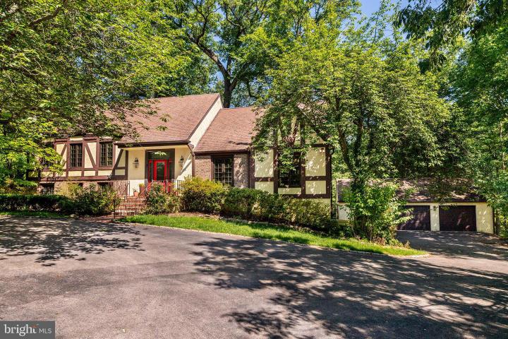 Photo of 644 Robinson Lane
