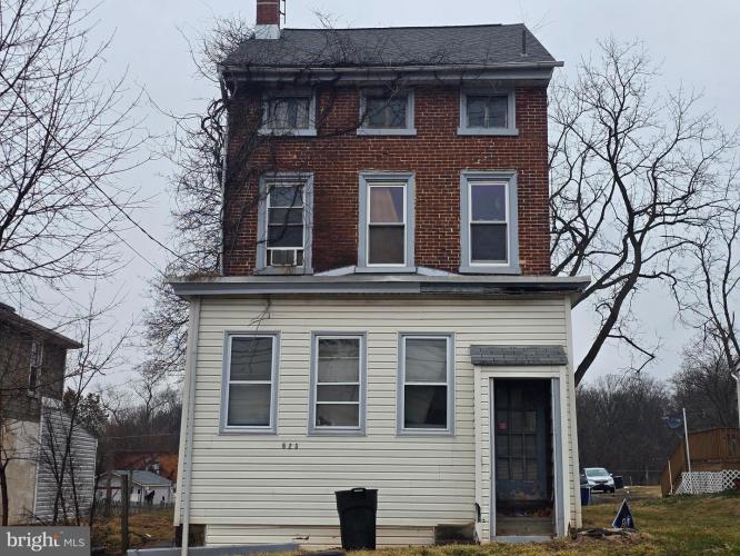 Photo of 623 Bridge Street