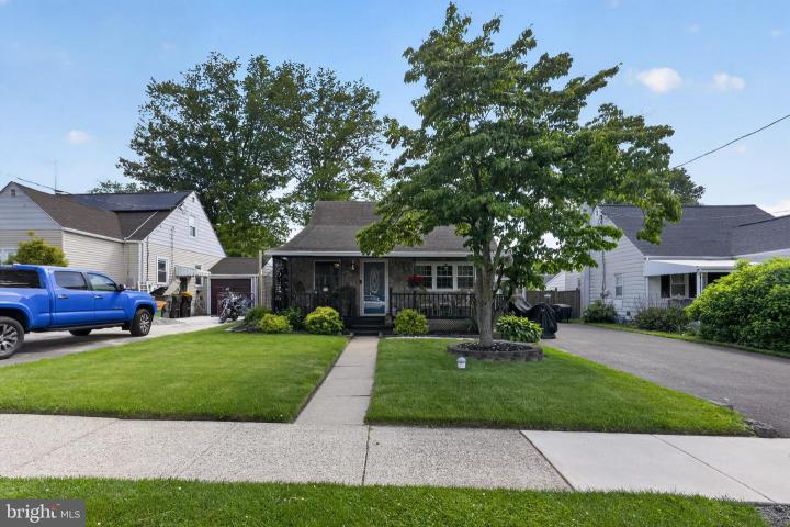 Photo of 1206 Lakeview Drive
