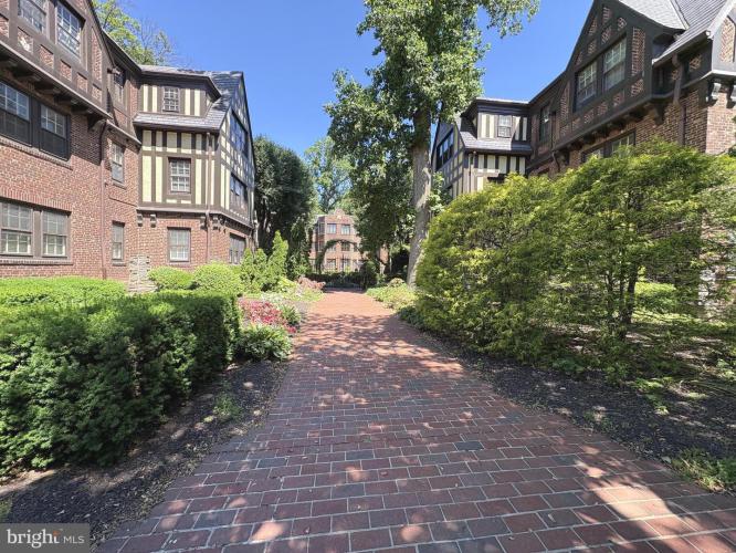Photo of 415 City Avenue E2
