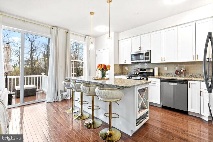 Photo of 420 Sweet Bay Lane