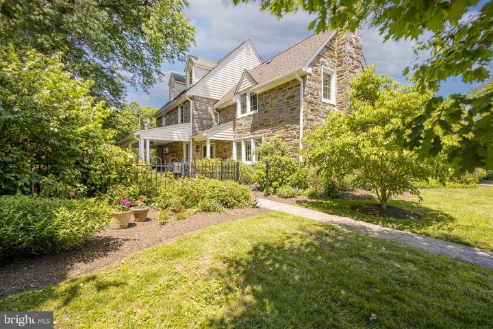 Photo of 324 Holmecrest Road