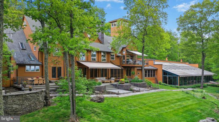 Photo of 310 Hunters Farm Road, Henryville PA