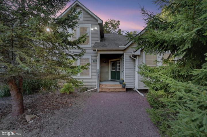 Photo of 179 Hawthorne Court, Tannersville PA