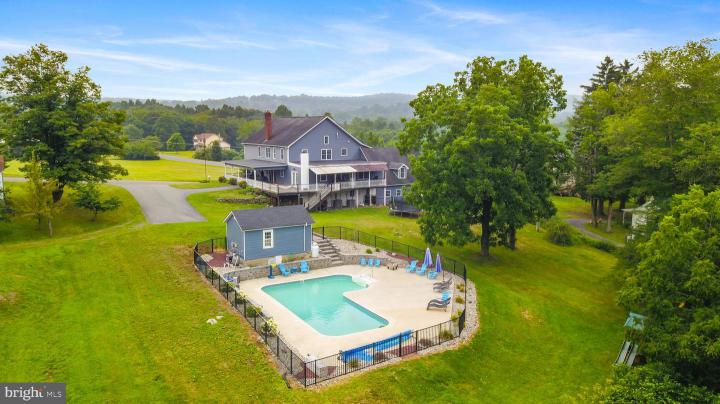 Photo of 521 Greenview Drive