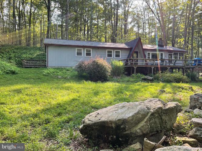 Photo of 207 Pima Path, Pocono Lake PA