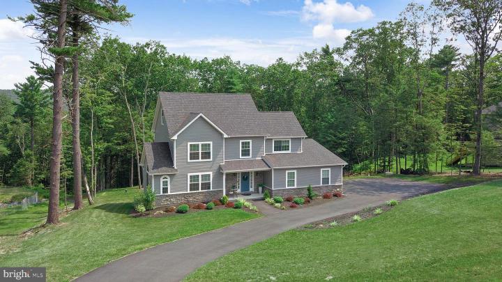 Photo of 131 Chinaberry Way, Kunkletown PA