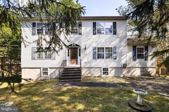 Photo of 9839 Deerwood Drive, Tobyhanna PA