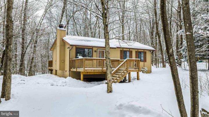 Photo of 391 Berry Lane, Pocono Lake PA