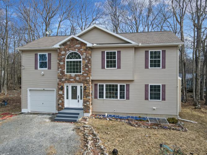 Photo of 7500 Crestview Drive, Tobyhanna PA
