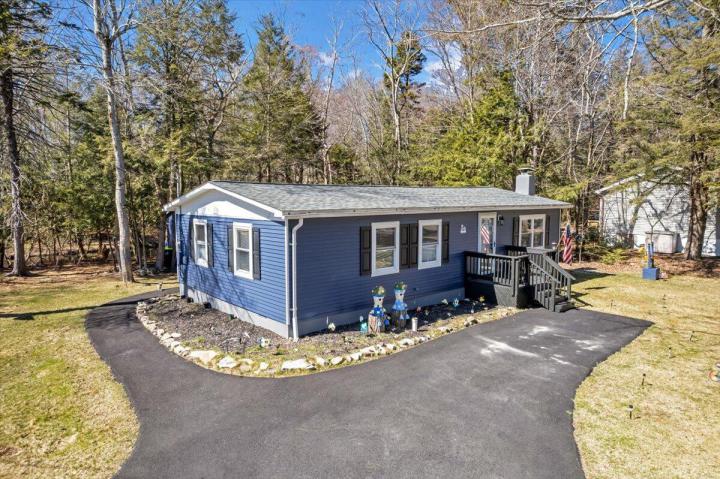 Photo of 482 Alter Avenue, Pocono Summit PA