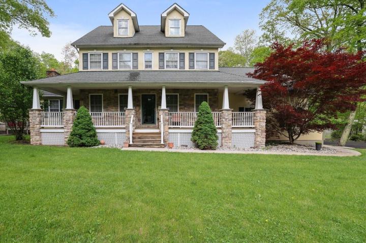 Photo of 118 Hollow Drive, Stroudsburg PA