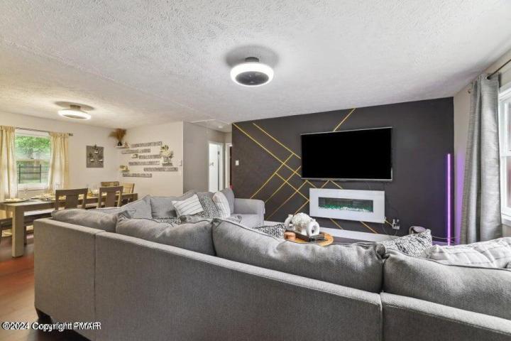 Photo of 8345 Shannon Drive