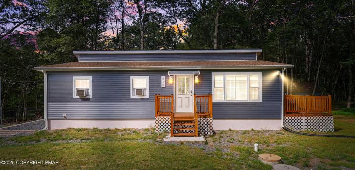 Photo of 218 Crescent Way, Albrightsville PA
