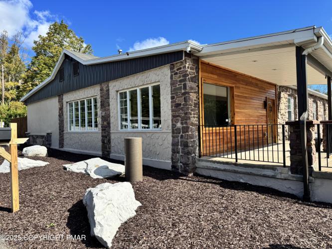 Photo of 3884 Route 115