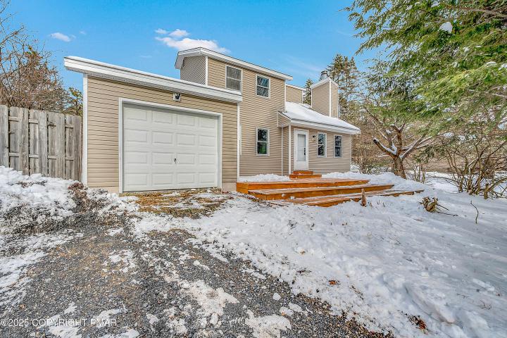 Photo of 405 Skyline Drive