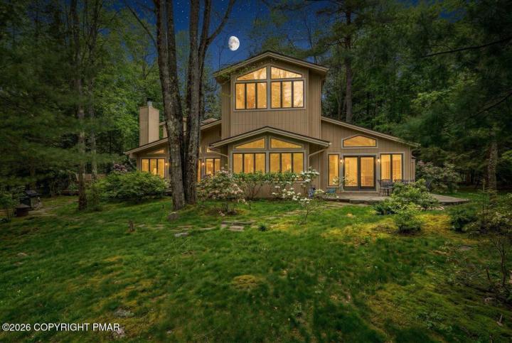 Photo of 5290 Woodland Avenue, Pocono Pines PA