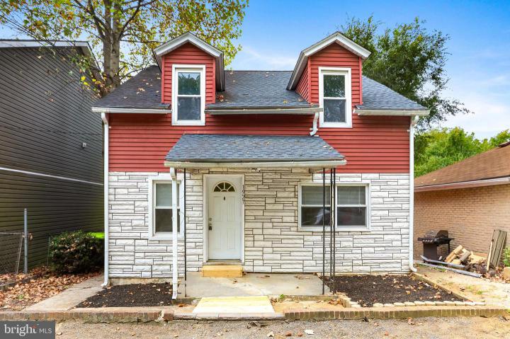 Photo of 1927 Willow Park Road, Bethlehem PA