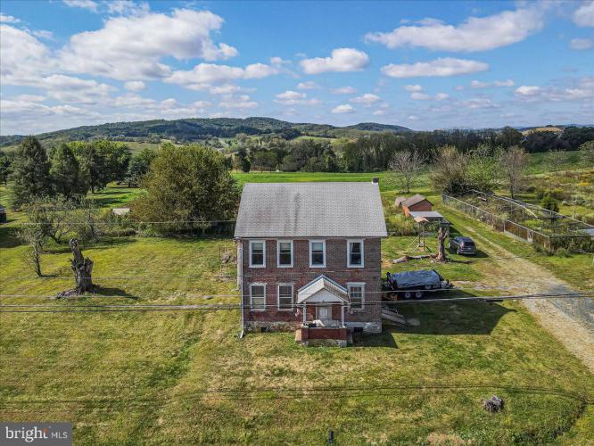 Photo of 365 Mulberry Drive, Walnutport PA