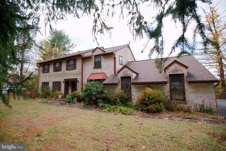 Photo of 2713 Center Street