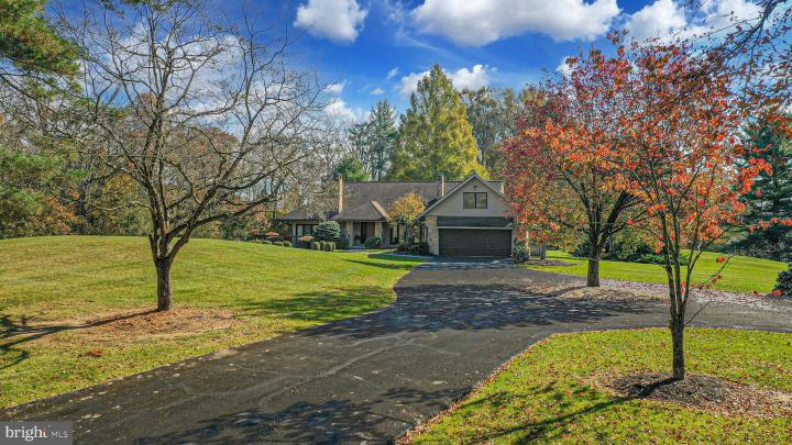 Photo of 1588 Saucon Valley Road, Bethlehem PA