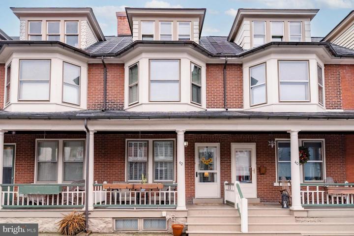 Photo of 42 E Wall Street