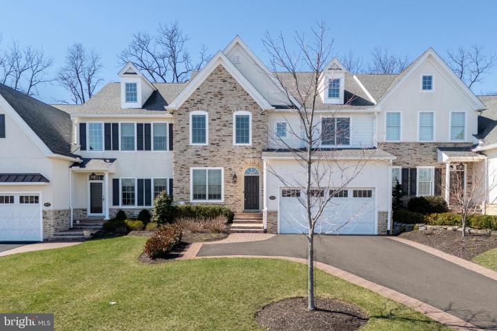 Photo of 1970 Carriage Knoll Drive