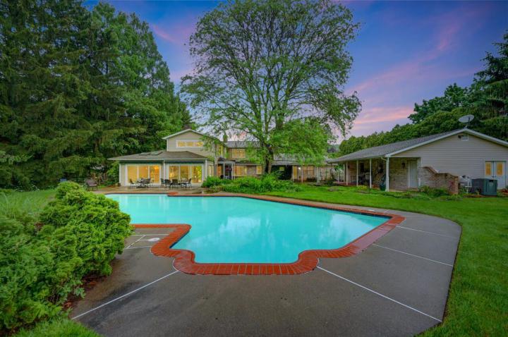 Photo of 938 Meadow Circle, Bethlehem PA