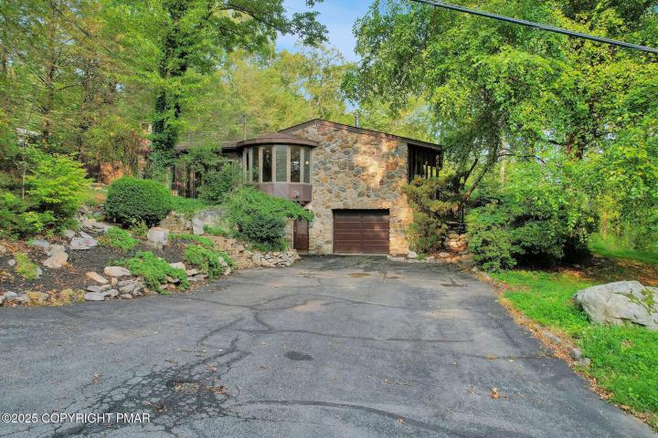 Photo of 913 Constitution Avenue, Pen Argyl PA