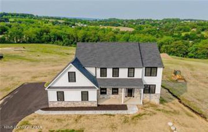 Photo of 936 Emerald Valley Lane, Bangor PA