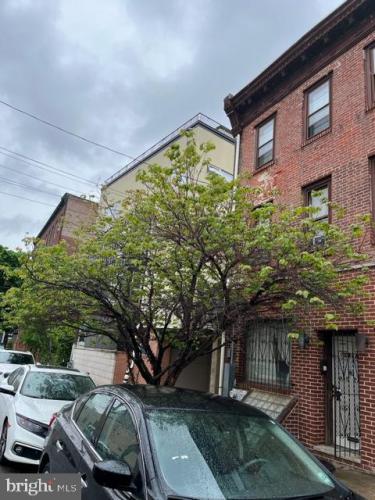 Photo of 225 Green Street, Philadelphia PA