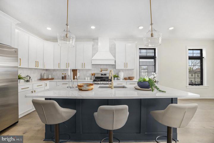 Photo of 7519 Ridge Avenue, Philadelphia PA