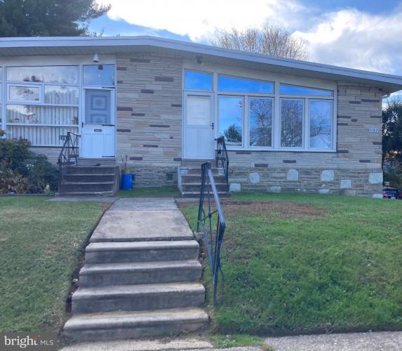 1132 Bingham Street, Philadelphia PA 19115 for sale by EveryHome Realtors