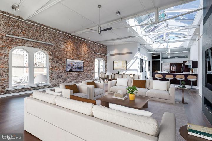 Photo of 105 S 12th Street Penthouse504