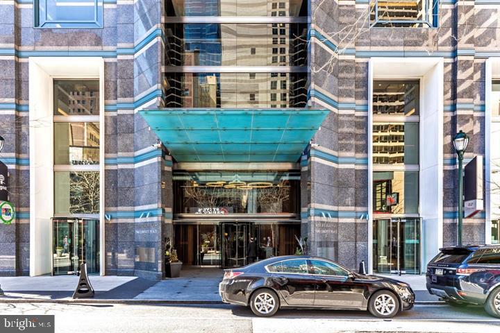 Photo of 50 S 16th Street 4204