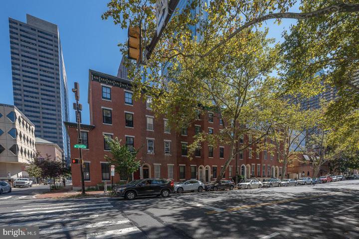 Photo of 127 N 20th Street, Philadelphia PA