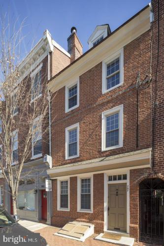 Photo of 747 S 2nd Street