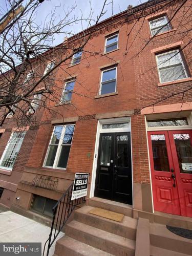 Photo of 827 N 25th Street, Philadelphia PA