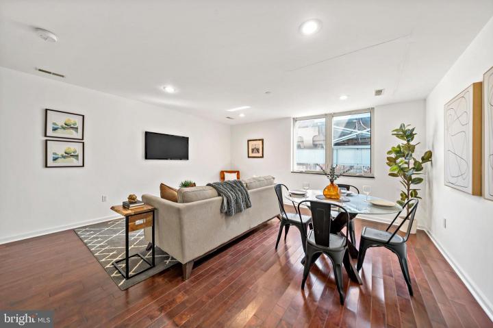Photo of 1814 Front St B, Philadelphia PA