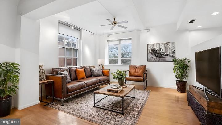 Photo of 246 N 3rd Street 4cd, Philadelphia PA