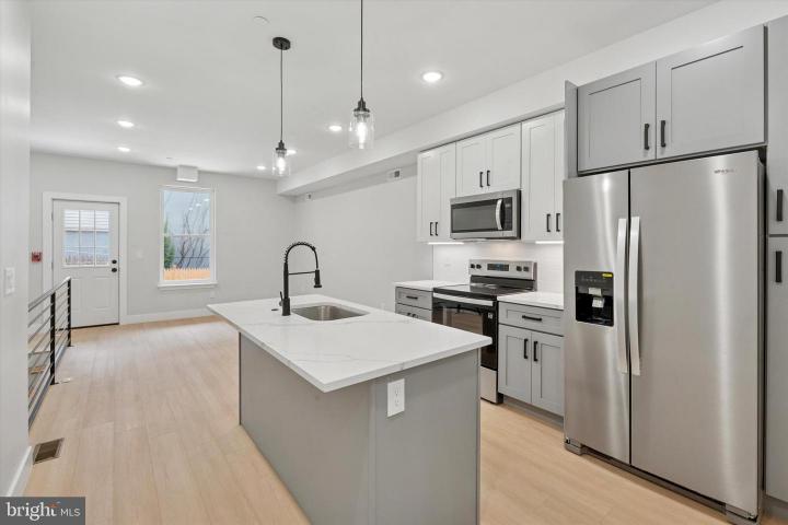 Photo of 518 W Susquehanna Avenue, Philadelphia PA