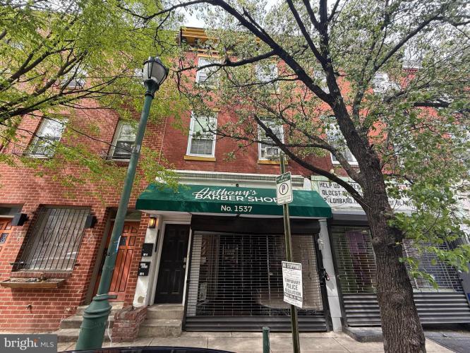 Photo of 1537 South Street, Philadelphia PA