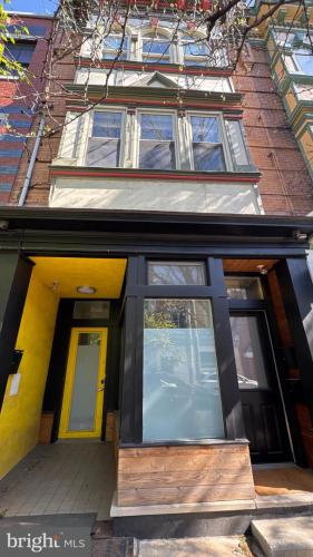 Photo of 737 Bainbridge Street