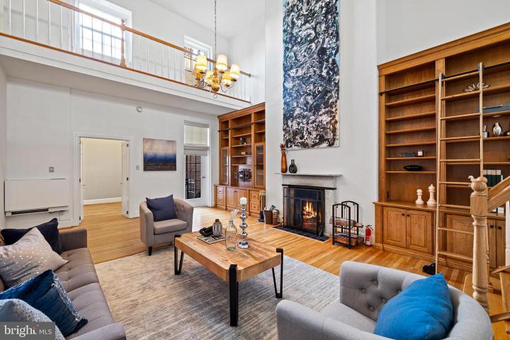 Photo of 1008 Spruce Street 3f, Philadelphia PA