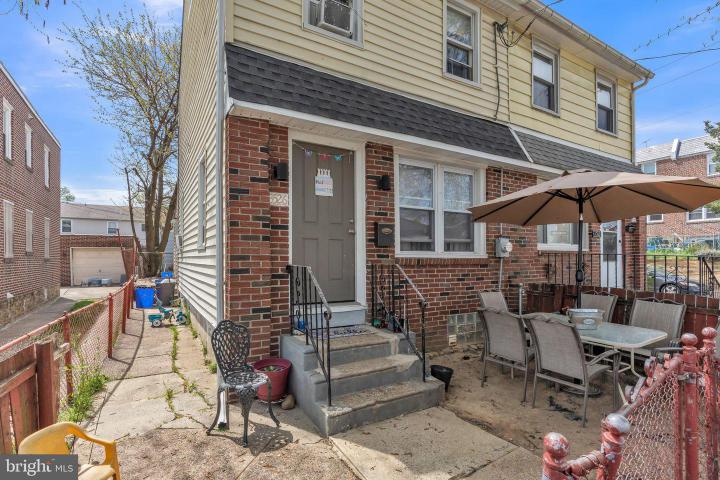Photo of 3526 Welsh Road, Philadelphia PA