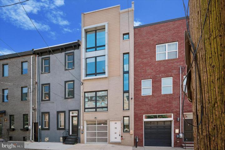 Photo of 1127 Leopard Street, Philadelphia PA